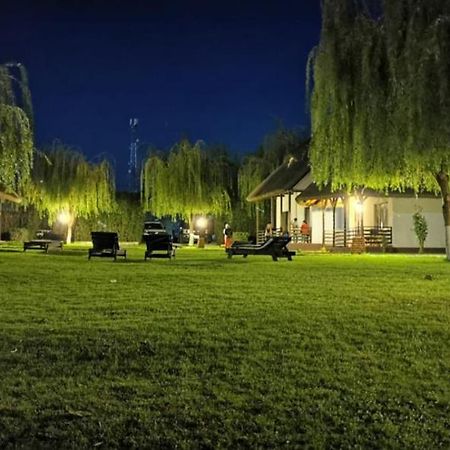 Casa Patru Anotimpuri Hotel Dunavăţu de Jos Eksteriør billede